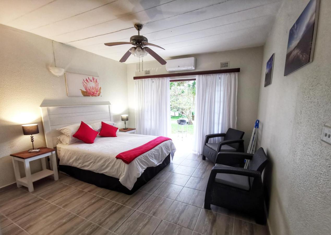 Eden Wilds Unit 48 & 47 & 31 Apartamento Port Edward Exterior foto